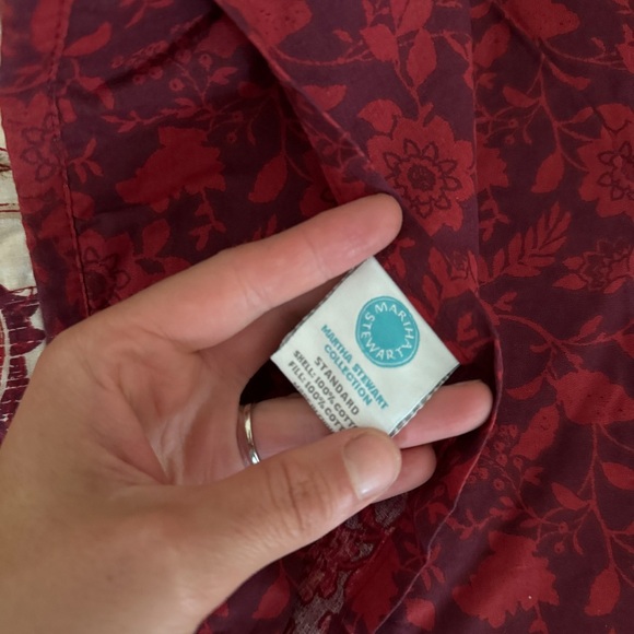 Like new Martha Stewart Somerset Square Cotton  Standard Pillow Sham set of 2 - Picture 6 of 6